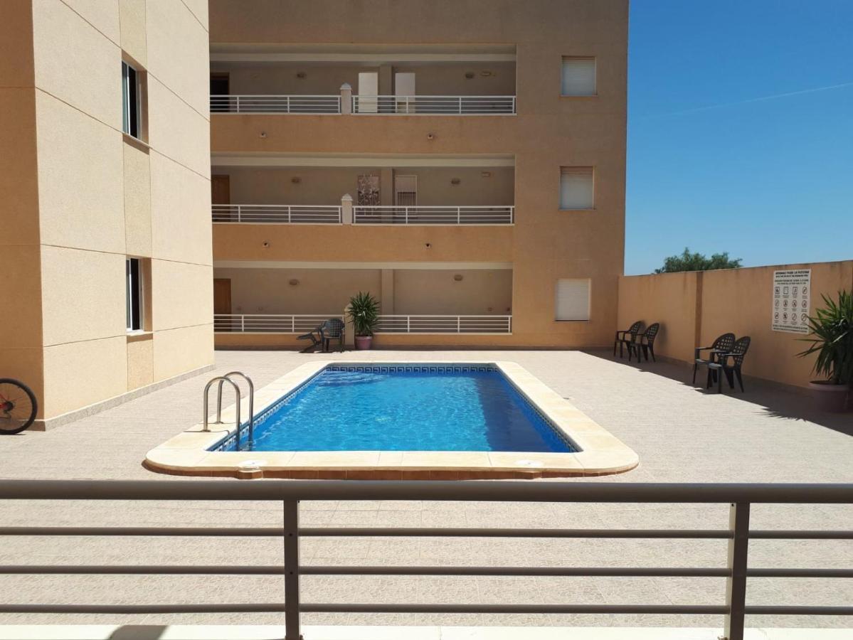 Apartamento 9 De Octubre Los Montesinos Dış mekan fotoğraf